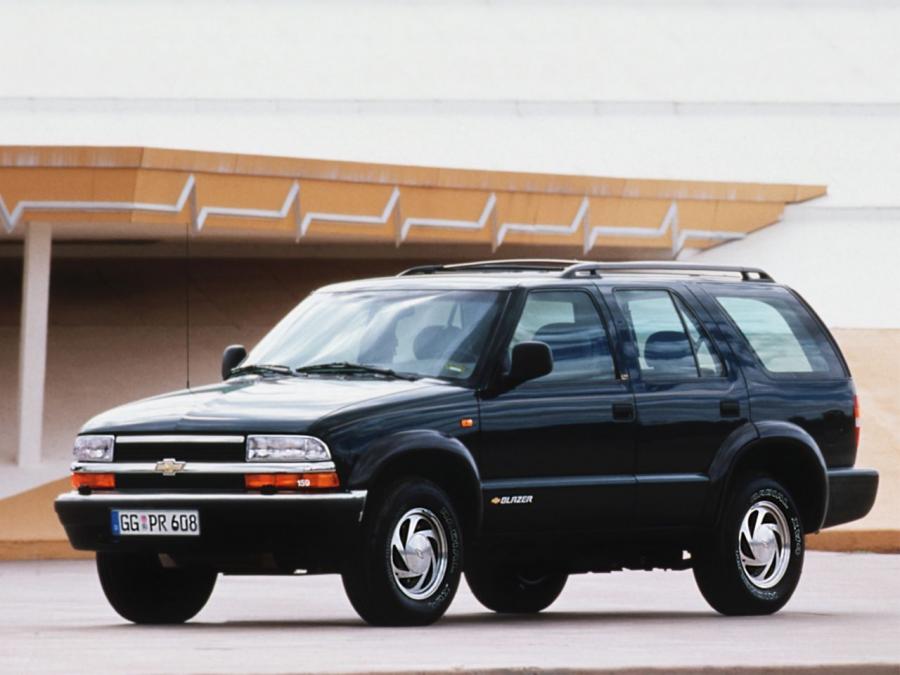  Chevrolet Blazer 1997 года  (EU) (фото 2 из 9)